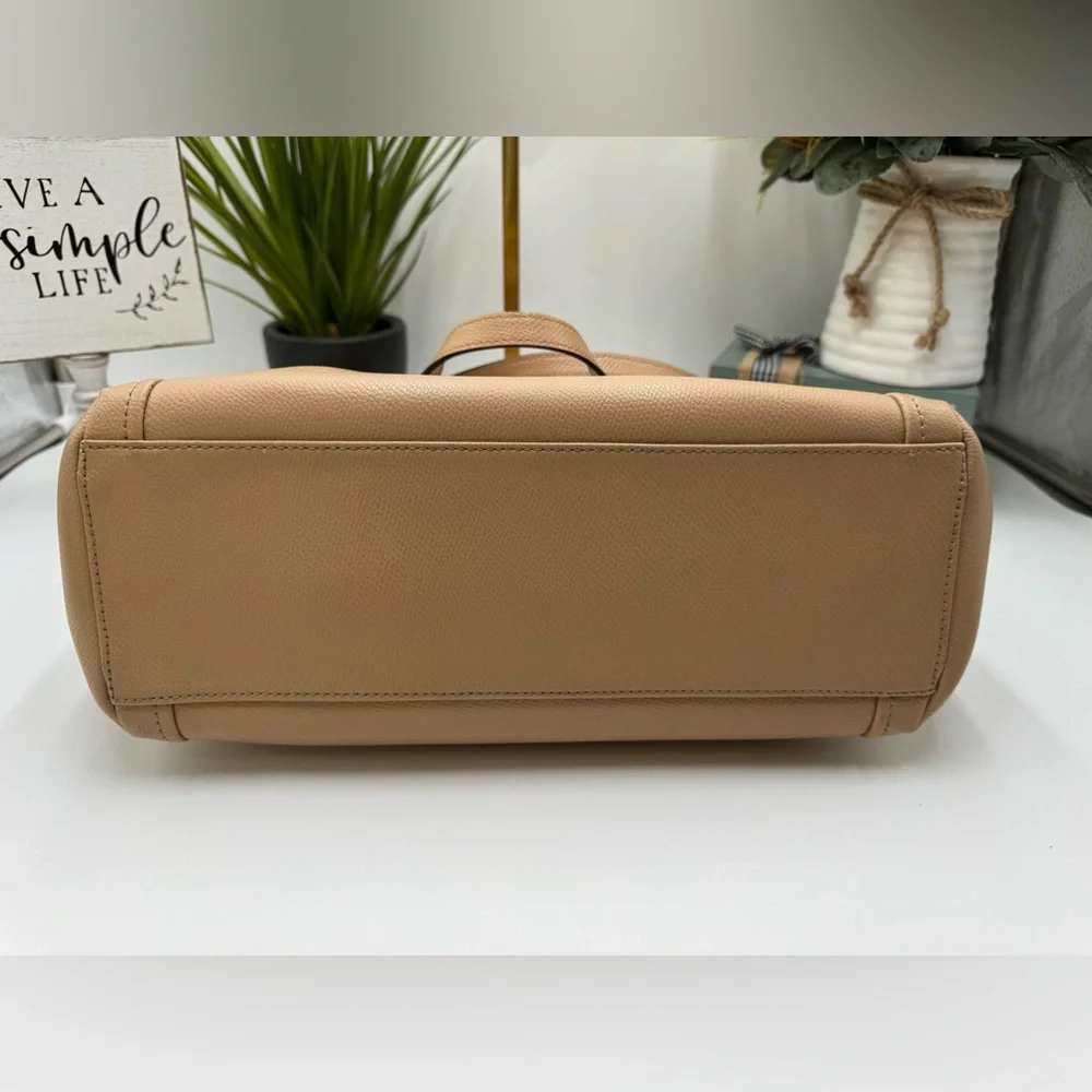 Coach Taylor Tote in Crossgrain Leather – Nude/Beige - Picture 3 of 13